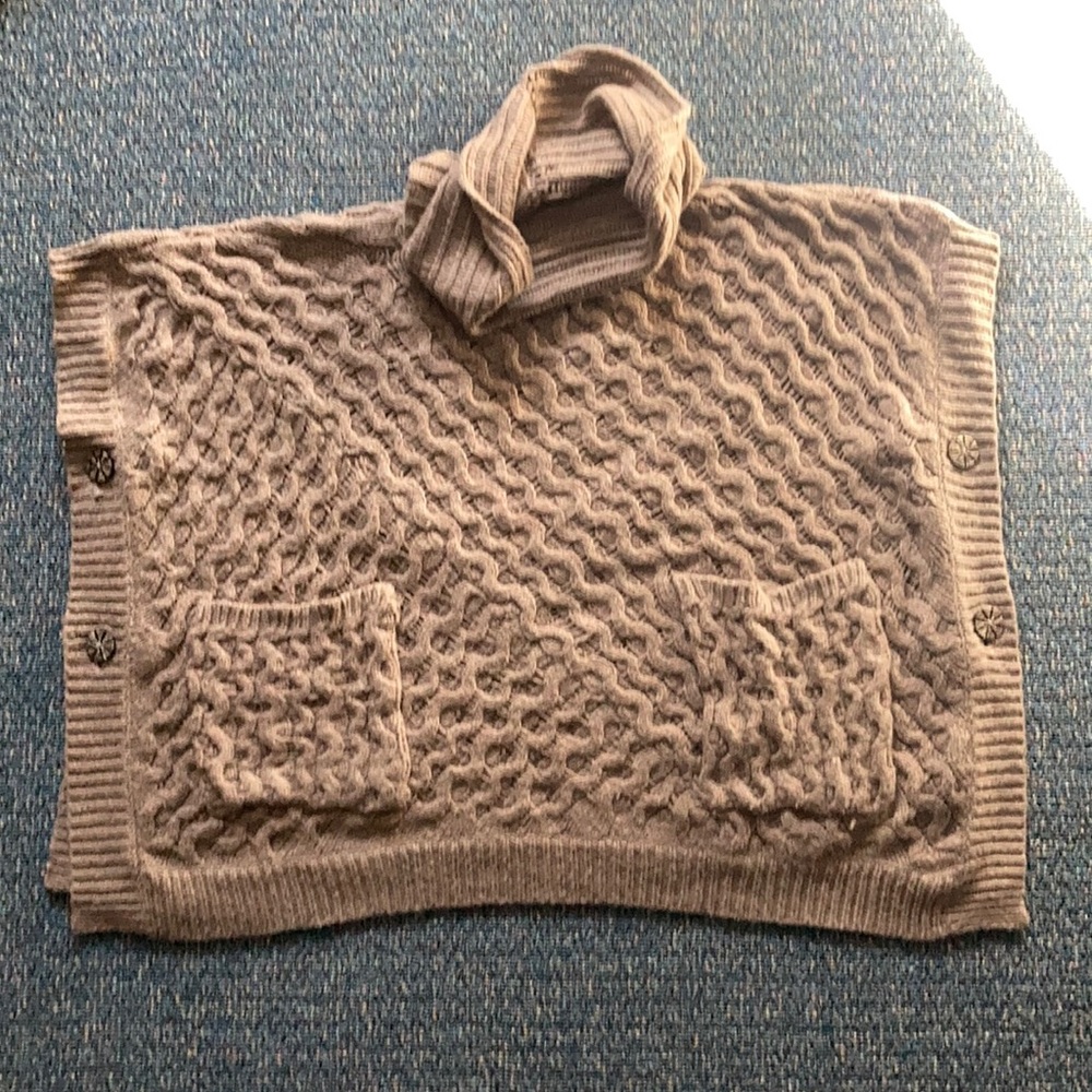 Turtle Neck Knit Sweater With Pockets - image 2